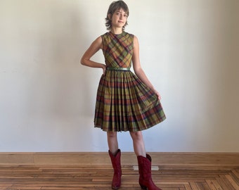 60s Fall Plaid Dress Full Skirt Fit and Flare High Neck Modest Green Autumnal Dark Academia Dress