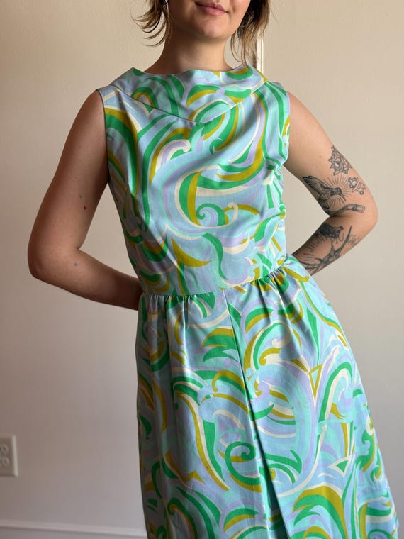 green emerald velvet dress MNG Groovy Green Retro Psychedelic Dress (4) main image 1