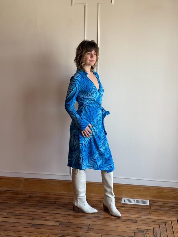 90s/Y2K Express Blue Zebra Print Long Sleeve Wrap… - image 4