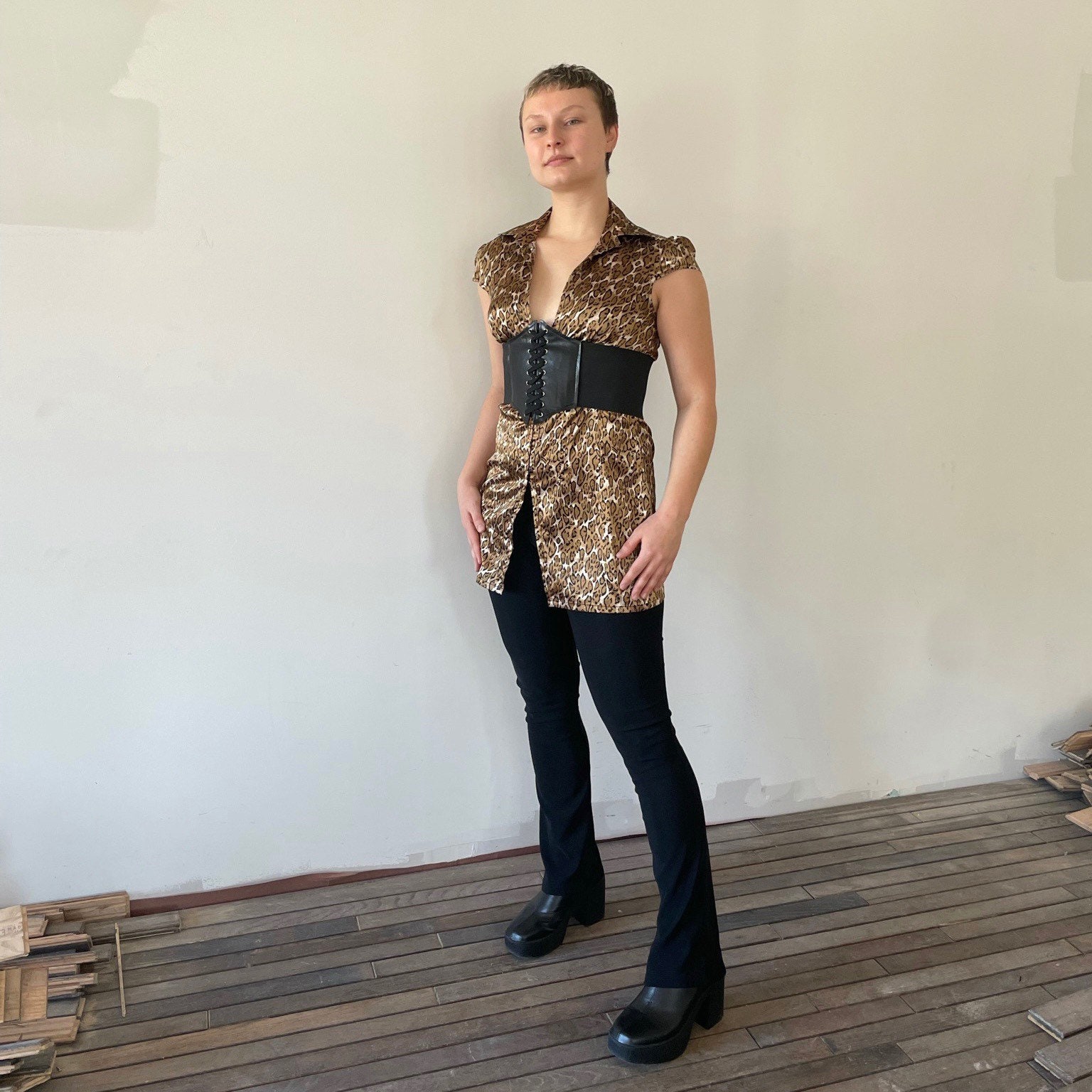 00s Y2K Leopard Print Cheetah Print Top Printed Blouse Guess