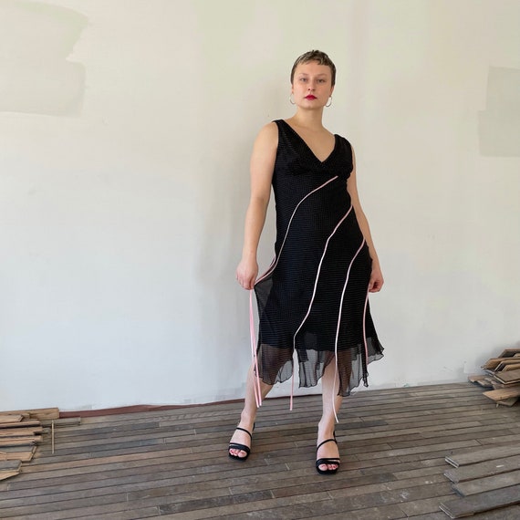 Black dress with pink accents 2025