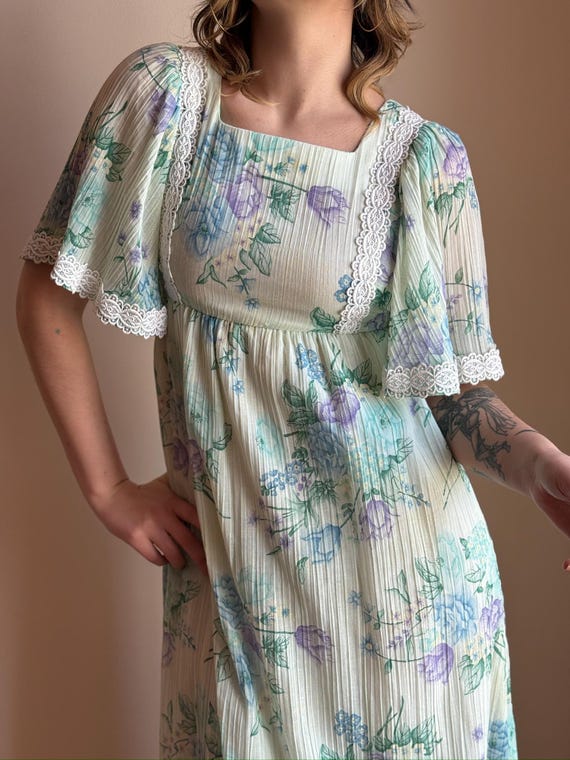⭐︎ヴィンテージアイボリーマキシドレス⭐︎ 70年代風フローラルコットンガーゼマキシドレス - レーストリム
