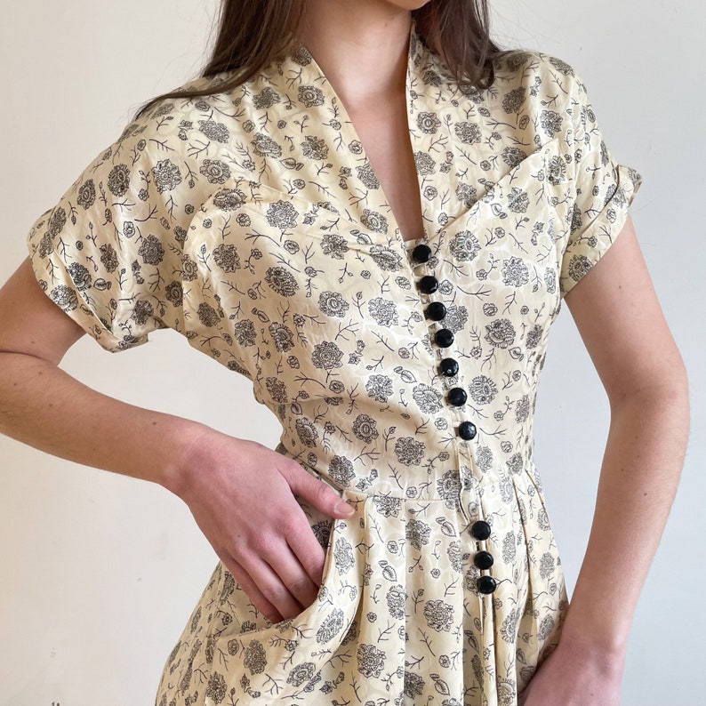 40s Silk Dress Floral Midi Dress Illusion Sweetheart Neckline Short Sleeve Fit and Flare Jacquard Damask Button Dress Pockets Full Skirt image 3