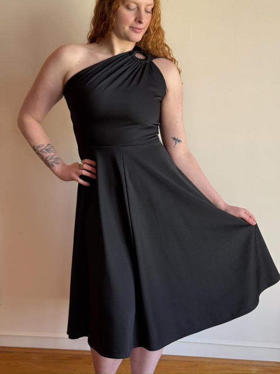 strapless open back dress GRACE KNIT ONE SHOULDER MIDI DRESS – PatBO main image 0