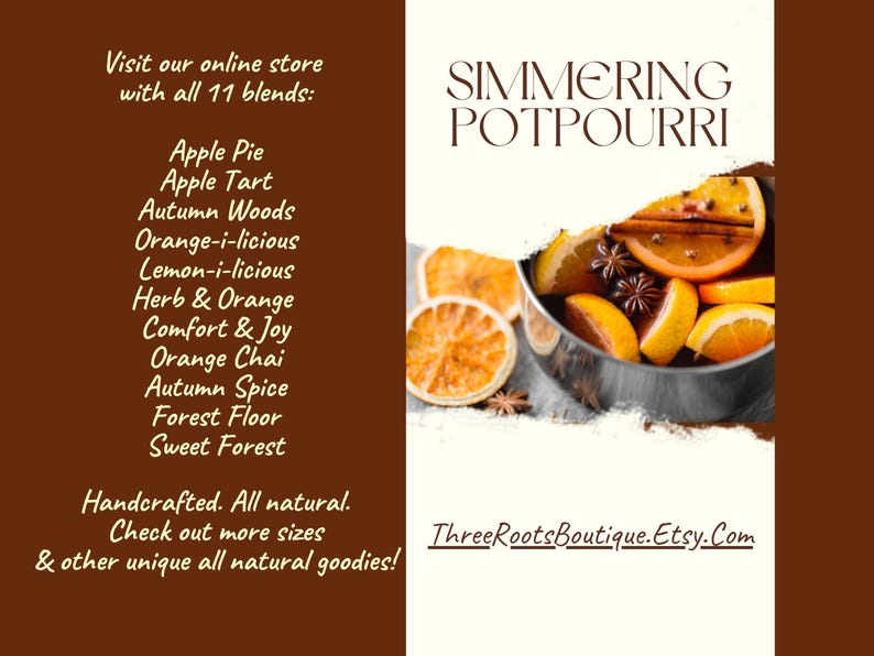Puede incluir: Popurr&iacute; hirviendo con rodajas de naranja, an&iacute;s estrellado y palitos de canela en una olla plateada. La imagen incluye texto que enumera 11 mezclas y las palabras "Handcrafted. All natural."