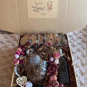 Tea is Love Gift Box