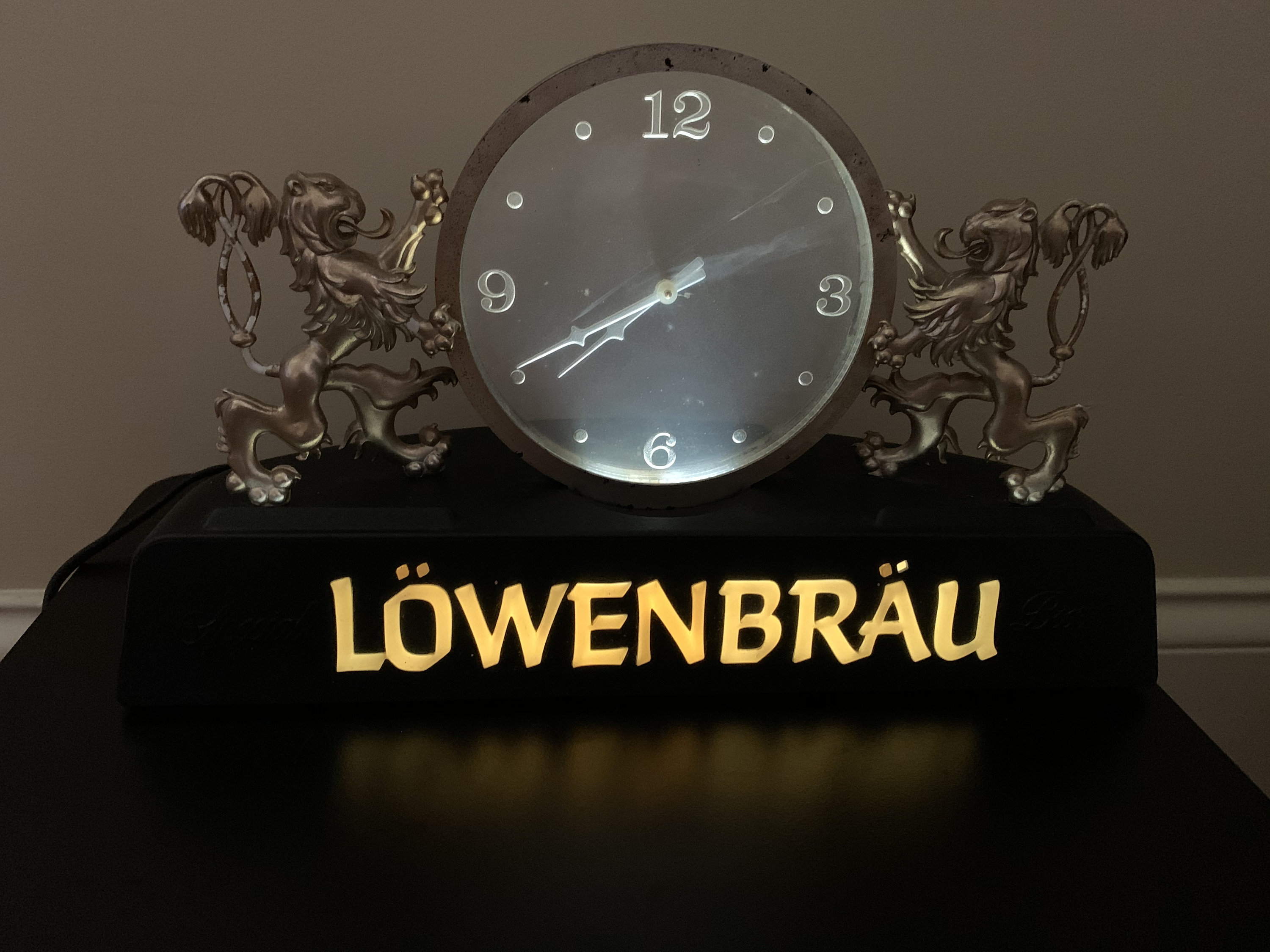 Vintage Lowenbrau Lighted & Floating Clock 1980s Lowenbrau Etsy