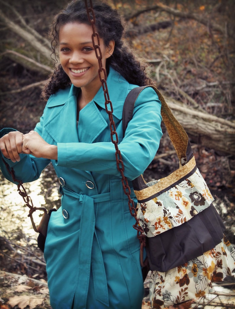 An everyday tote with a dash of whimsy The RUFFLE Bag