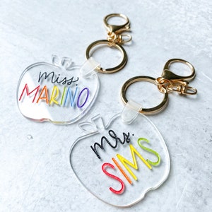 Llavero de Apple para maestro, Llavero de nombre de maestro, Regalo de apreciación del maestro, Manzana acrílica, Llavero para maestro, Regalo personalizado para maestro, Llave de maestro