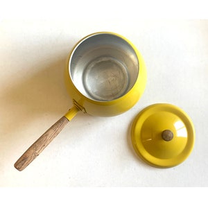 Vintage Wood Handled Fondue Pot, MCM Enameled Aluminum Yellow SAUCEPAN Fondue Pot, Wood Handle and Lid (TH1049)..... VintageCharmHouse