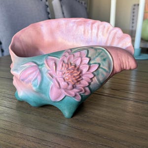 Vintage Roseville Art Pottery Water Lily Conch Shell Planter Shape 438-8 (Circa 1943)