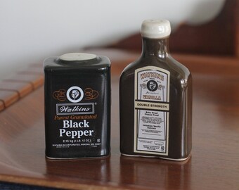 Watkins Seasonings Salt and Pepper Shaker Set