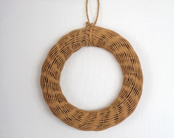 Small Plain Wicker Wreath 8 1/2&quot;