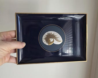 Nautilus Otagiri Small Lacquerware Serving Tray with Seashell