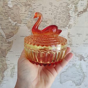 Imperial Glass Swan Schmuckhalter