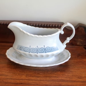 Vernon Ware by Metlox Gravy Boat and with Attached Dish, Blue and White, Made in California