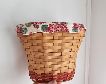 Koszyk Longaberger: owalny kształt z wkładką z geranium, sygnowany