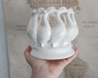 White Duck Ceramic Circular Piece