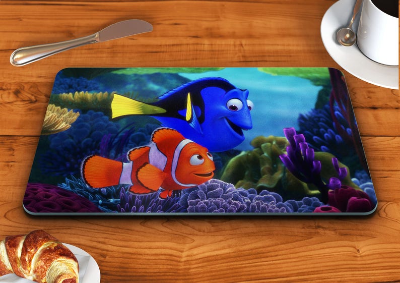 Finding nemo glass chopping board