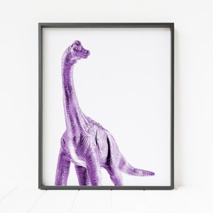 impresión de dinosaurio púrpura, impresión de brontosaurio, arte de la pared del vivero, decoración de dinosaurios, arte de la pared de dinosaurios