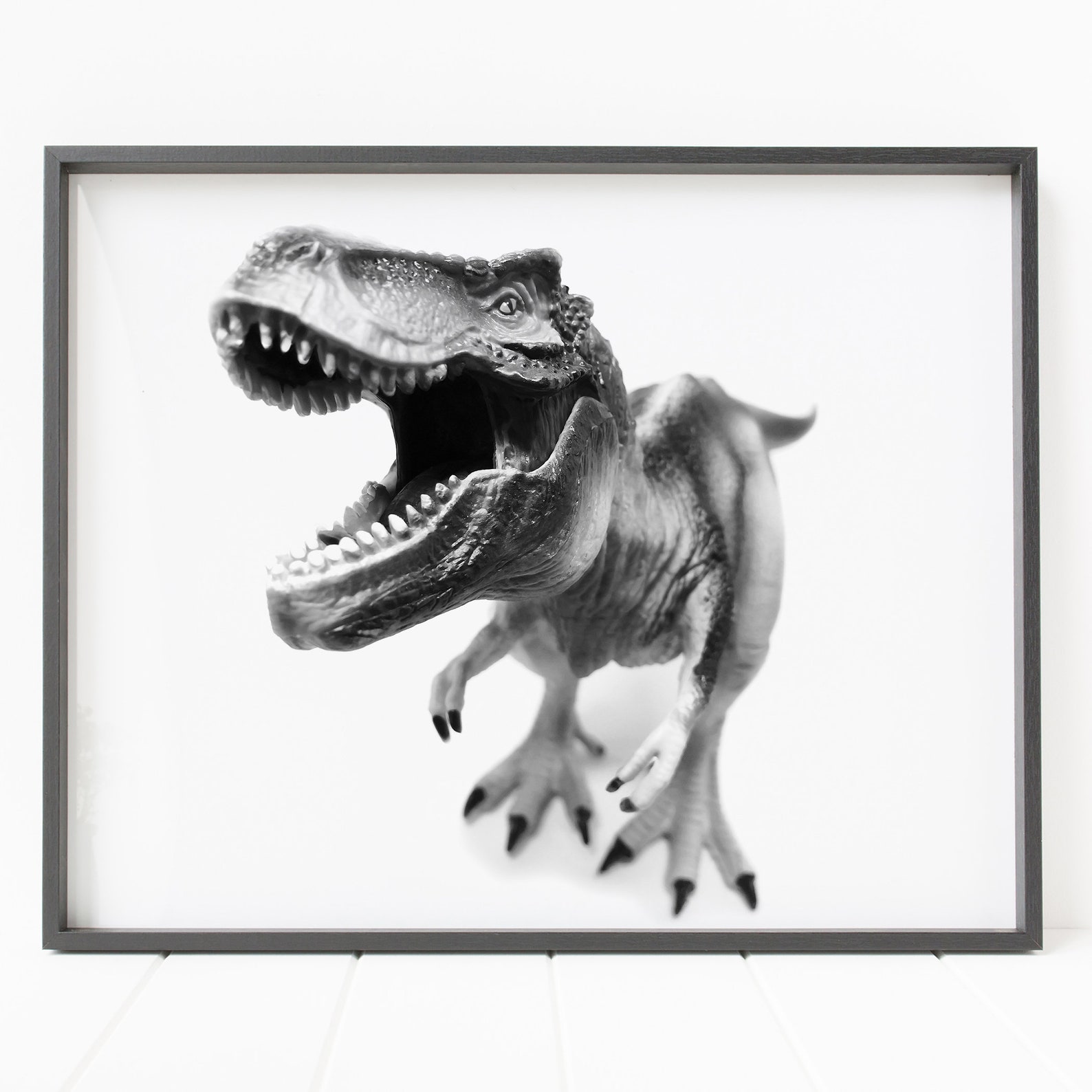 t rex roaring