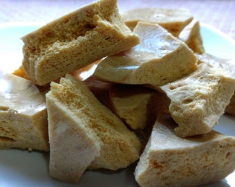Old Fashioned Toffee Sponge, Toffee Sponge, Honeycomb Toffee, Toffee, Honeycomb Candy, Sponge Candy, Angel Food Candy