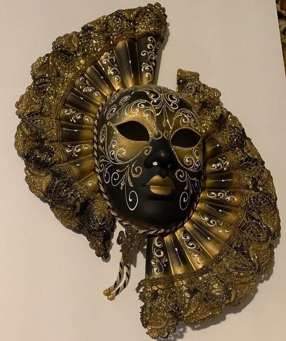 Mask Venice Face Woman Fan Gold and Black name is 