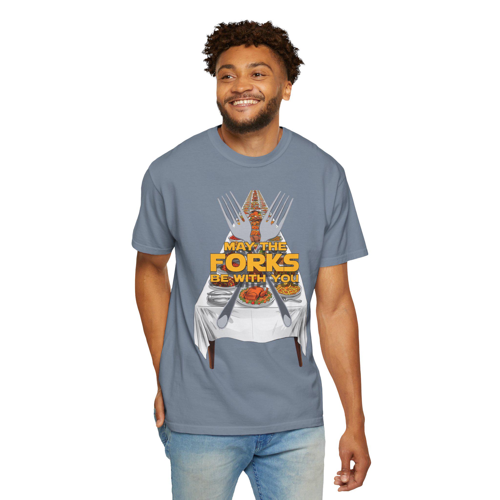 May the Forks Be With You Thanksgiving T-Shirt, Star Wars Foodie Pun - Image 1