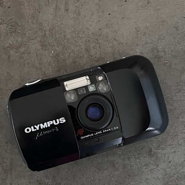 Appareil photo compact vintage Olympus MJU I