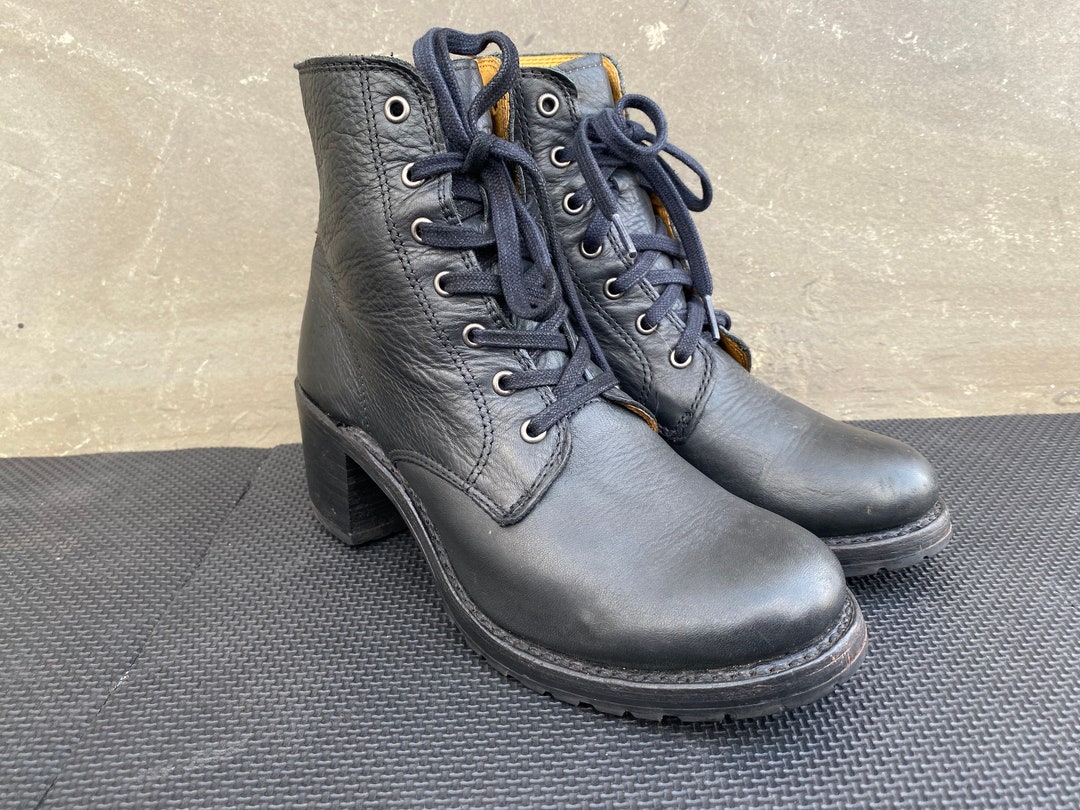Frye sabrina moto engineer hotsell