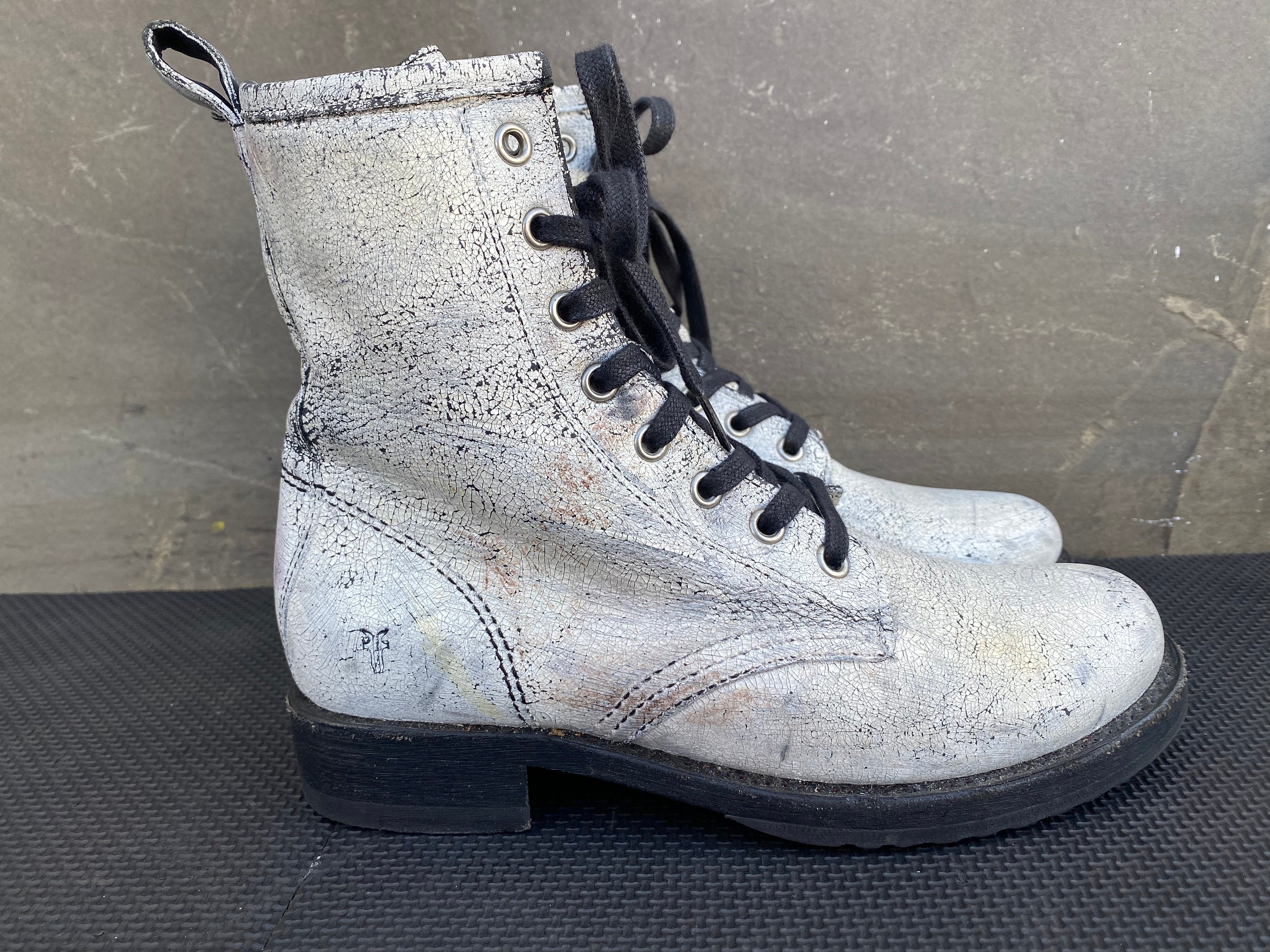 Frye Leather Veronica Lace Up Combat Boots Women 7 B Distressed White