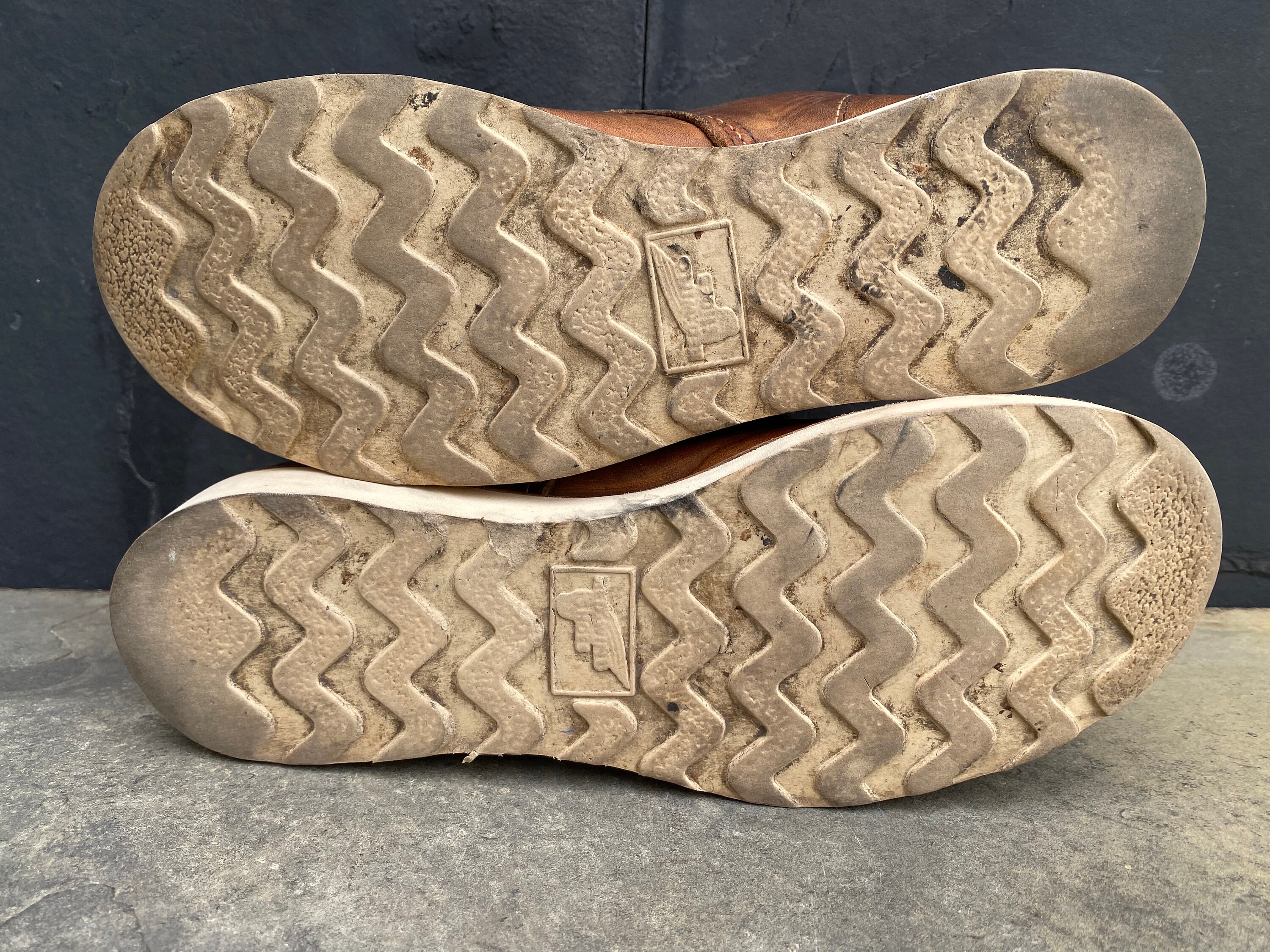 靴 RED WING 9111 Classic Work 6Round-toe s-l400.jpg