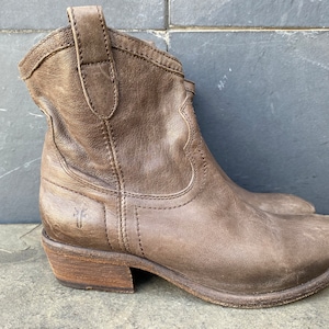 Frye bruin lederen korte western enkellaars met hak dames maat: 7 B