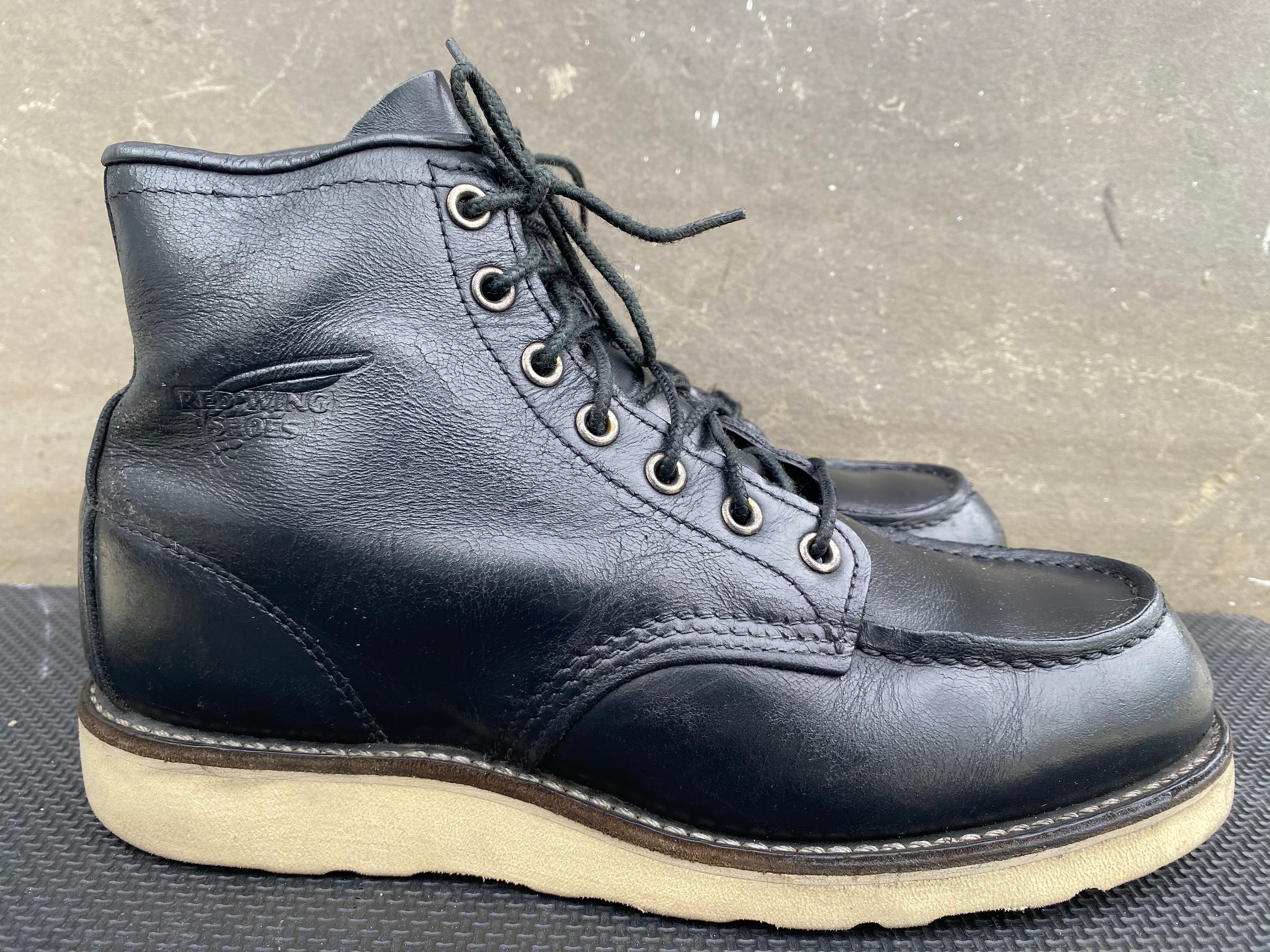 Red Wing Heritage 8130 Black Leather Moc Toe Work Boots US 7 Red Wing Heritage 8130 Black Leather Moc Toe Work Boots US 7