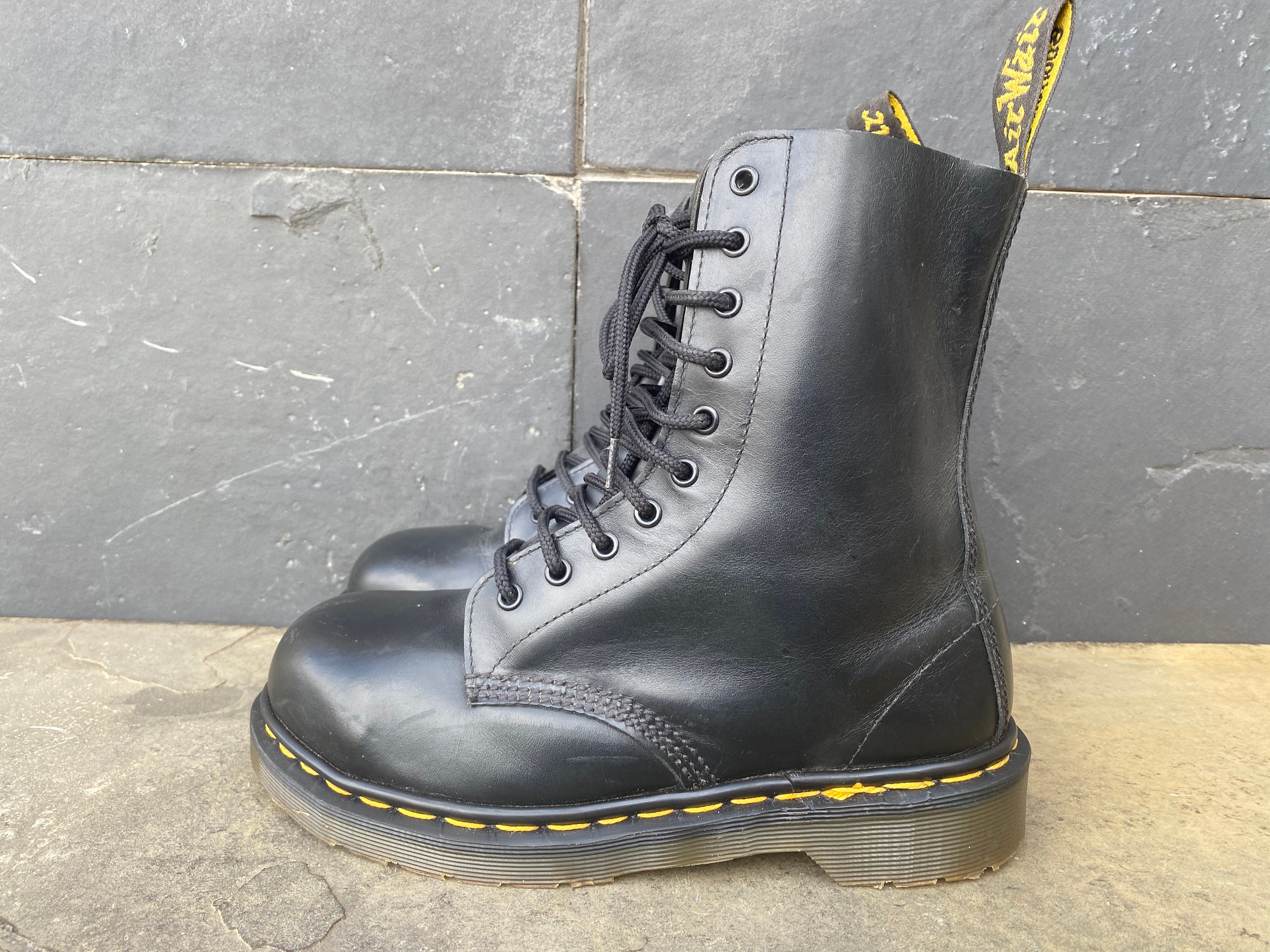 Dr martens sinclair kinder hot sale