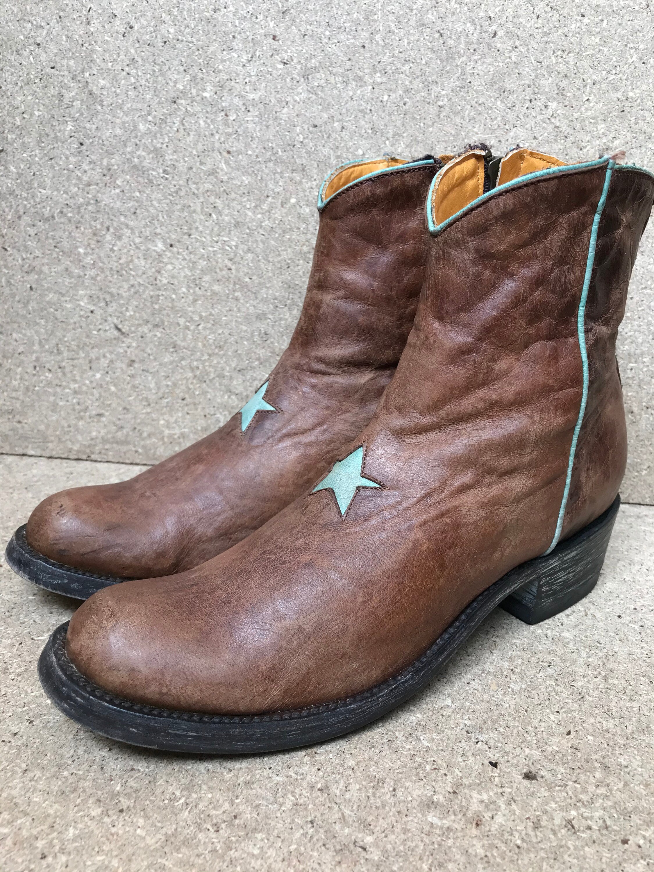 boot star by old gringo