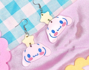 Örhängen i akryl med Cinna Bunn-rulle och kawaii-stjärnor