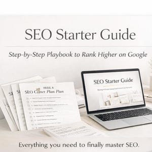 Pode incluir: Um laptop exibindo "SEO Starter Guide" fica ao lado de guias impressos intitulados "SEO Cotter Plan Plan". A imagem também inclui o texto "Step-by-Step Playbook to Rank Higher on Google" e "Everything you need to finally master SEO."