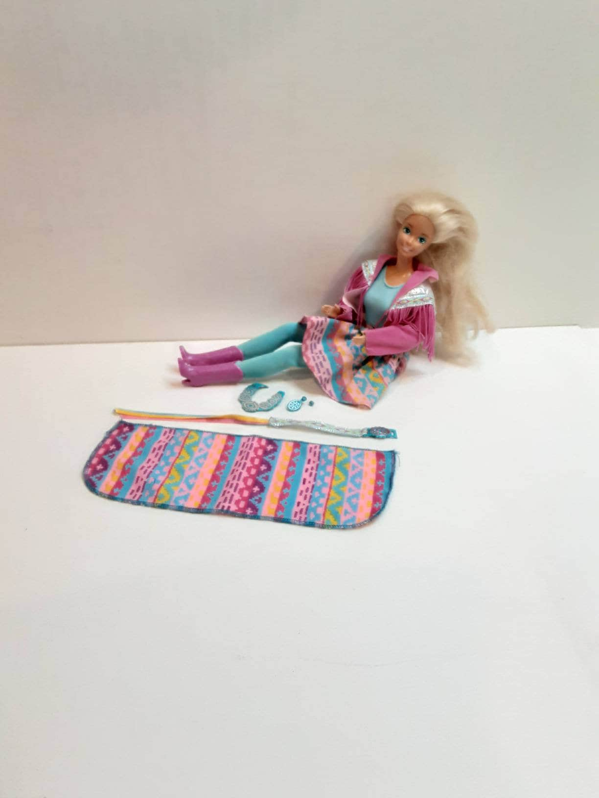 Western Fun Barbie 9932 NEAR COMPLETE - Etsy 日本