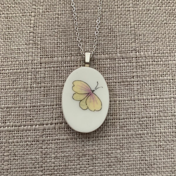 Beautiful Butterfly Broken Plate Jewelry Pendant Necklace