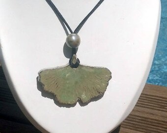 Ginkgo leaf ceramic necklace