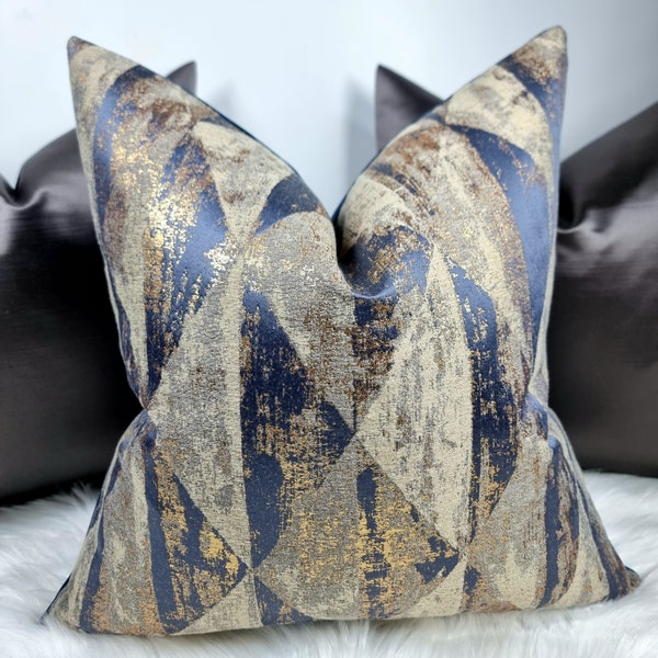 Blue And Gold Luxury Cushion Cover New Home Decor for Sofa Bed Pillow Cover Luxury Hotel Look Designer Fryetts Mystique Indigo Pillow Case.