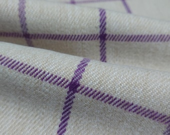 Tejido para muebles a cuadros morados y beige, prestigiosa colección Brodie Fabric Highland, tradicional, clásico y atemporal.