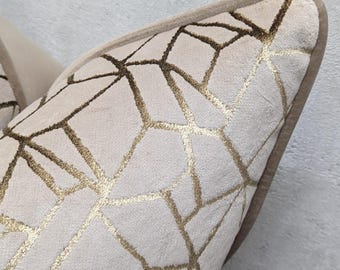 Funda de cojín beige con ribete dorado, diseño de almohada decorativa Zurich, funda de cojín para sofá y cama.