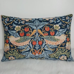 Vintage Pillow Cover 12&quot;x18&quot; William Morris Vintage Strawberry Thief Pillow Cushion Cover Pillow Throw Indigo Blue Velvet reverse
