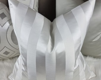 Funda de cojín de satén a rayas blancas, moderna funda de cojín para decoración del hogar, funda de almohada para silla, sofá y cama, diseñador hecho a mano.