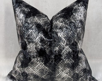 Funda de cojín de terciopelo con estampado de serpiente en blanco y negro / Cojín de lujo con efecto piel de serpiente / Decoración moderna y glamurosa para sofá / Cojín llamativo