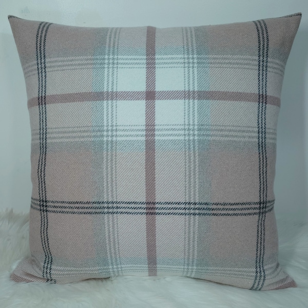 Housse de coussin Highland check Balmoral rose poudré, coussin fait main, élégant coussin traditionnel écossais à carreaux canapé-lit confortable