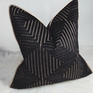 Fodera per cuscino di lusso con bordino in velluto Momentum serie 3, design geometrico, con bordino in raso bronzo per la nuova casa, cuscino di lusso di design fatto a mano