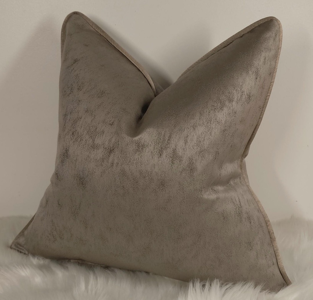 Mocha Brown Cushion Cover – Piped Luxury Throw Pillow Cover – Textured  Polyester Sofa Pillow – Modern Decorative Cushion Neutral Home Decor